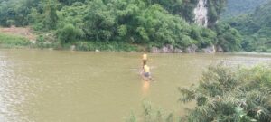 Hòa Bình cũ: Rủ nhau tắm sông, một học sinh lớp 10 bị mất tích